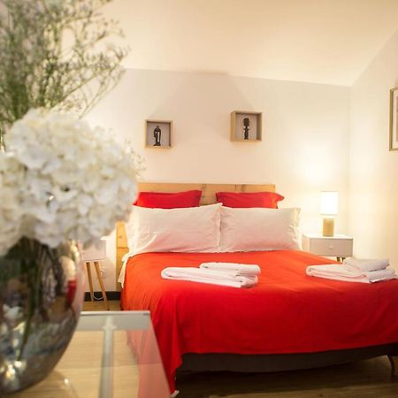 MAISON MAUPAS Chambre Rouge Bellesserre Extérieur photo