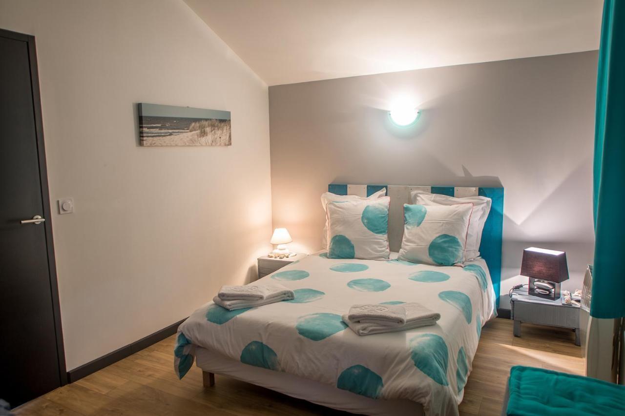 MAISON MAUPAS Chambre Rouge Bellesserre Extérieur photo